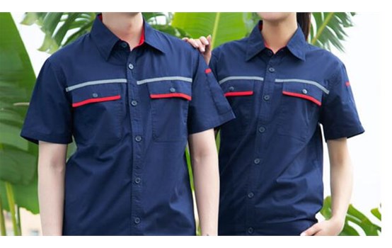 來(lái)看看南陽(yáng)制衣廠的夏季工作服應(yīng)該如何設(shè)計(jì)的