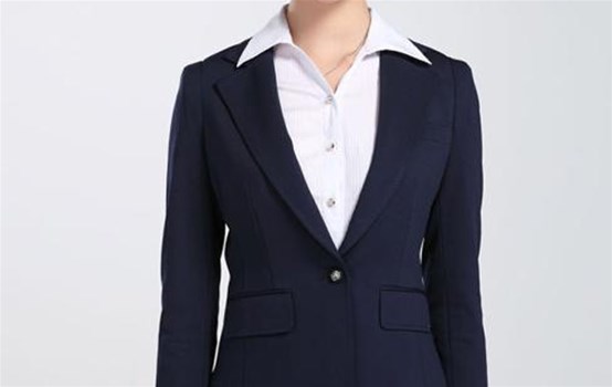 定制西裝用什么面料質(zhì)量合適