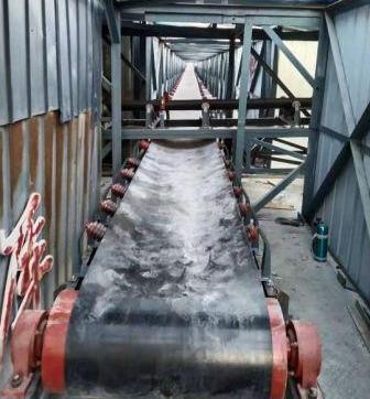 四川皮帶輸送機檢修走廊.jpg